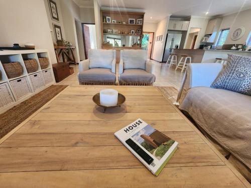 White River Villa | Maclarty House - Golf Estate Villa