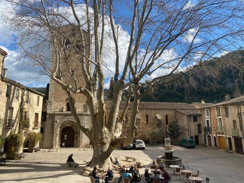 Saint-Guilhem-le-Desert Apartamento | MACLENFA: charmant studio au cœur de l’Herault.