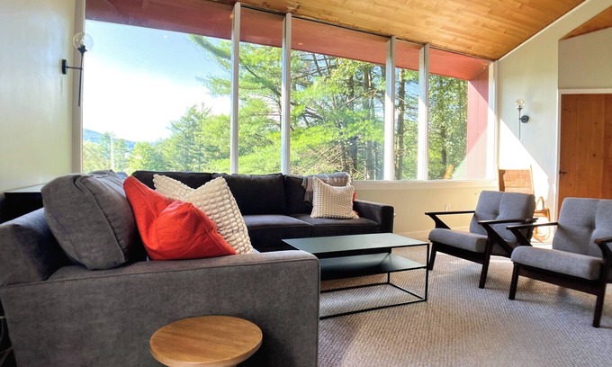 Waitsfield Casa | Mad River Valley family-friendly retreat in Waitsfield - newly renovated
