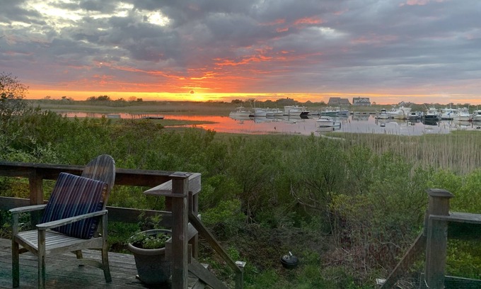 Madaket Casa | Madaket Home Sunset on Hither Creek