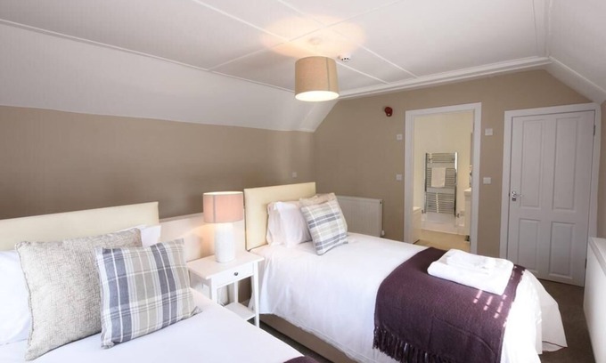 Charlton Apartamento | Suite-Rural-Baño en la habitacion-Vista al Jardín-Madgwick