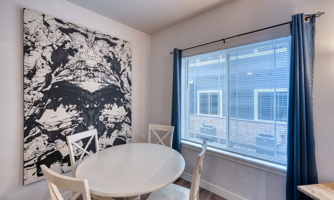 Village of Cottage Grove Apartamento | Madison Area Modern Retreat