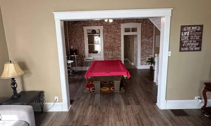 St. Charles Historic District Casa | Madison House 1 -Walk to Main St
