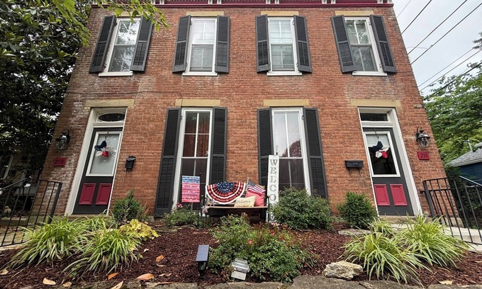 Madison Casa | Madison Manor By the River: Sleeps up to 15, Walk to Historic Downtown