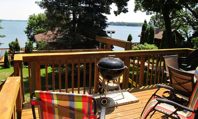 Stoughton Cabaña | Madison / Stoughton 3 BR / 3 BA Lago Kegonsa Cottage