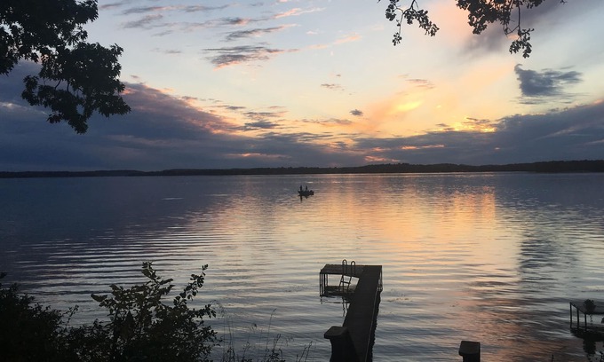 Madison Cabaña | Madison y ~ UW ~ -Madison Area Lakefront Home