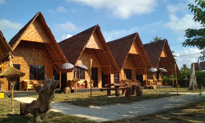 Bintan Cama Y Desayuno | Madu Tiga Beach & Resort