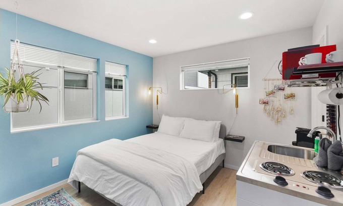 Whittier Heights Casa | Mae's sweet suite - Micro Studio - 91Walkscore