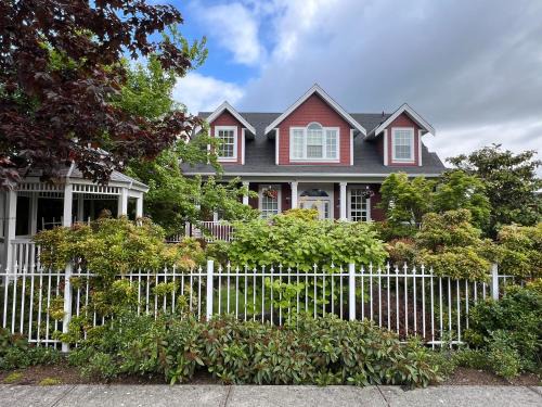 Douglas Casa | Mae Sweet Home