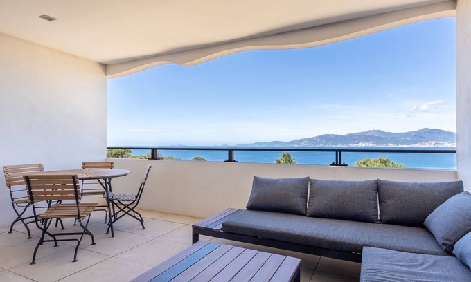 Pietrosella Apartamento | Magadhja Fiurita - Appt climatisé - Vue mer