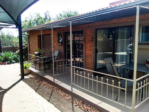 Langenhoven Park Cama Y Desayuno | Magalies B&B LANGENHOVENPARK