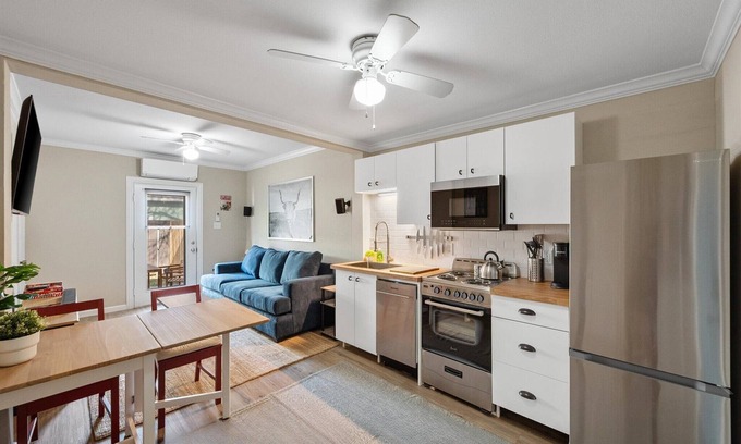 Fort Worth Casa | Magazine-Worthy Cowtown Bungalow. Pet-Friendly!