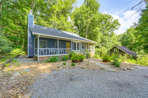 Maggie Valley Casa | Maggie Valley Cottage with Hot Tub and Creek View!