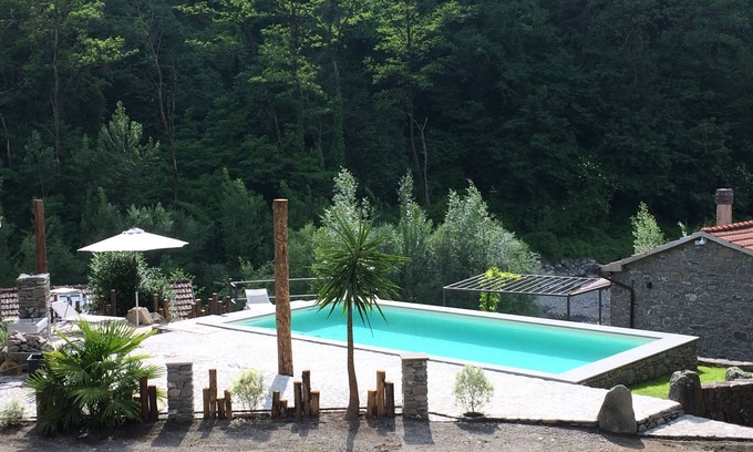 Mulazzo Casa | molino idílico en el río con piscina