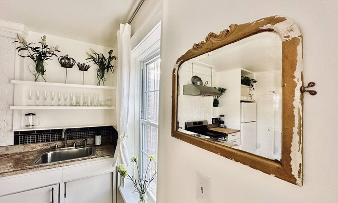 Newburgh Casa | Magic Oasis in Newburgh