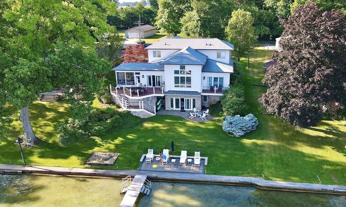 Sister Lakes Casa | Magic on Magician Lake