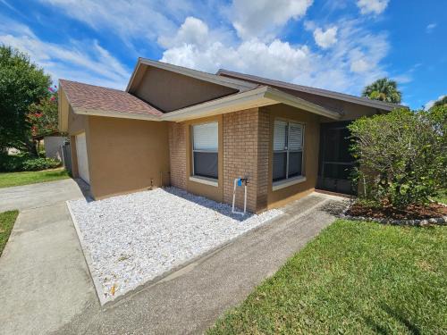 Indian Wells Casa | Magical Getaway- Cozy Home Minutes from Disney, Restaurants & Outlets!