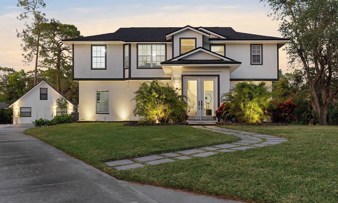 Naples Casa | Magical Naples Retreat – 5BR, Pool, Hot Tub & More!