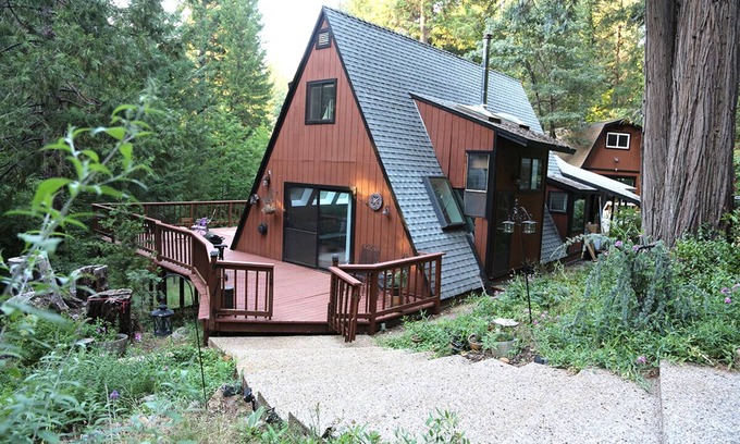 Nevada City Cabina | Retiro mágico fuera de la red en 10 acres
