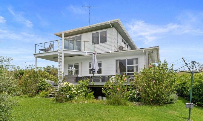 Waipu Cove Casa | Magical Waipu - Waipu Cove Holiday Home