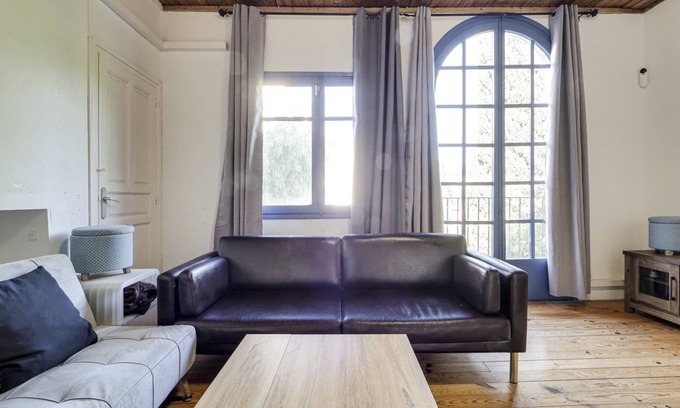 La Salut Casa | Magnífica casa en pleno centro barcelona .de 160 Mts. Dividido en tres estancias