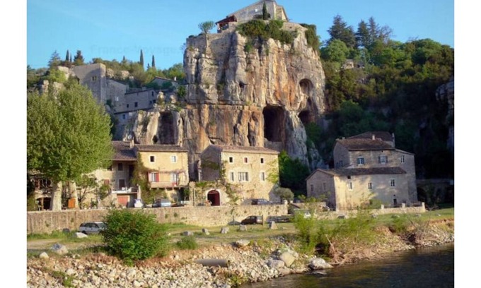 Saint-Andre-de-Cruzieres Cama Y Desayuno | bed & Breakfast
