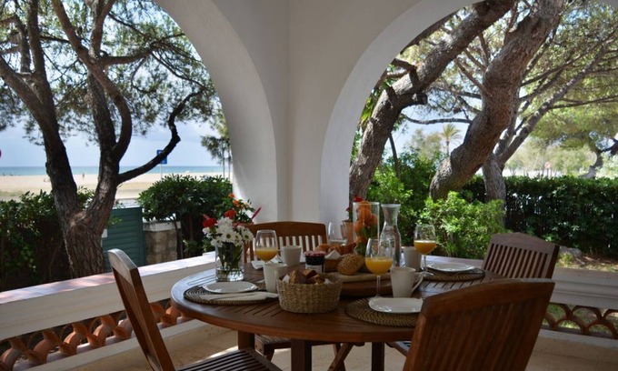 Comarruga Villa | Magnifica Villa en primera linea de mar