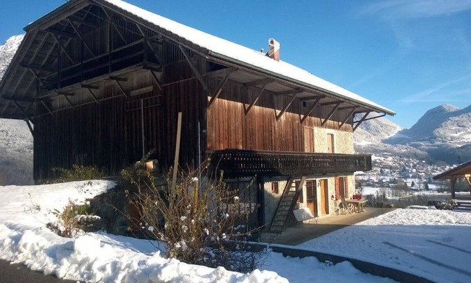 Chatillon-sur-Cluses Otro | Magnífica granja con vista al lago, tranquila, cerca de las estaciones de esquí.