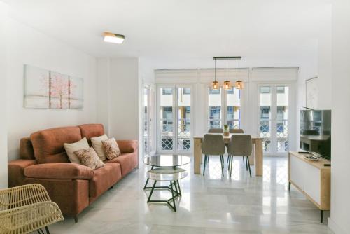 Perchel Sur Apartamento | Magnificent- 2Bd 2Bth- City Center