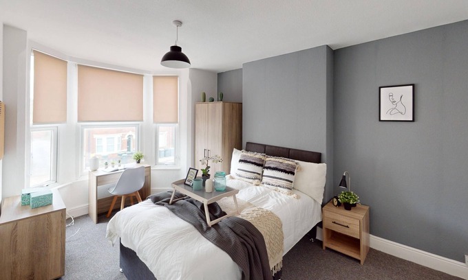 Beeston Casa | Magnificent 6-Bedroom Queen House in Beeston Awaits You!