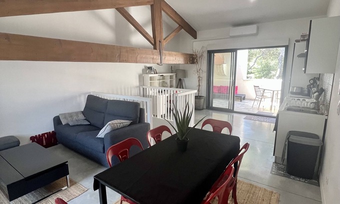 Lattes Apartamento | Magnificent air-conditioned duplex, terrace, gym, 10 min from train station, airport and beaches.