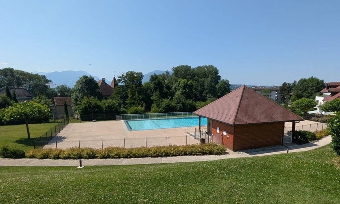 Annecy-le-Vieux Apartamento | Magnífico apartamento cerca del lago con piscina