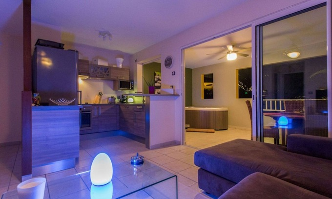 Pointe du Bout Apartamento | Magnificent apartment with jacuzzi