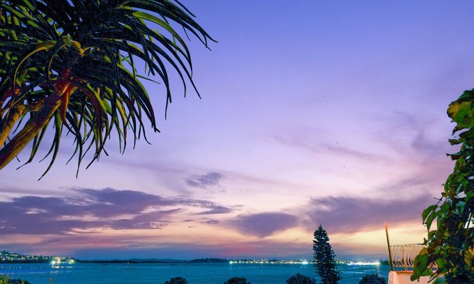 Sunnyhills Casa | Magnificent Beachfront Mansion - Pool