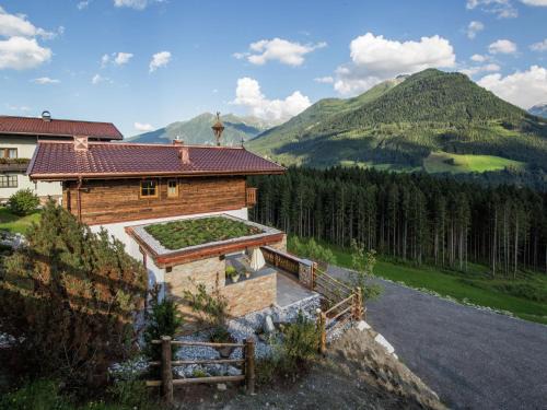 Schonbach Chalet De Esquí | Magnificent Chalet in Neukirchen with Sauna