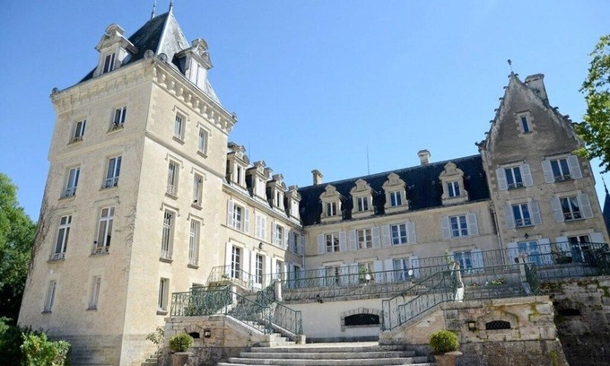 Blet Casa | Magnificent château in the Loire Valley for 14 people