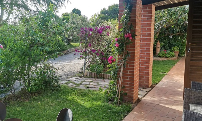 Orbetello Casa | Magnificent cottage surrounded by greenery just 4 km from Talamone.
