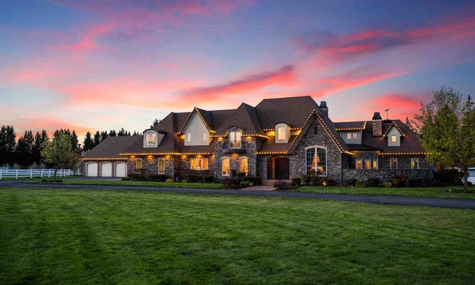 Hockinson Casa | Magnificent Country Chateau w/ Enormous Indoor Pool Area, Billiards Room, Arcade Room on 20 Acres