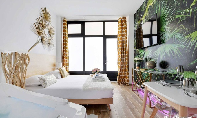 Montmartre Apartamento | Magnificent Flat - 2br/6p - Champs Elysaes