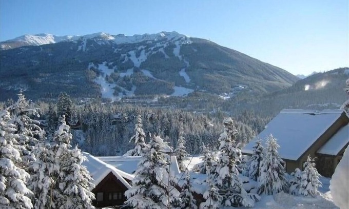 Blueberry Hill Chalet De Esquí | Whistler Magnificent 4. Casa de 5 dormitorios con vista espectacular