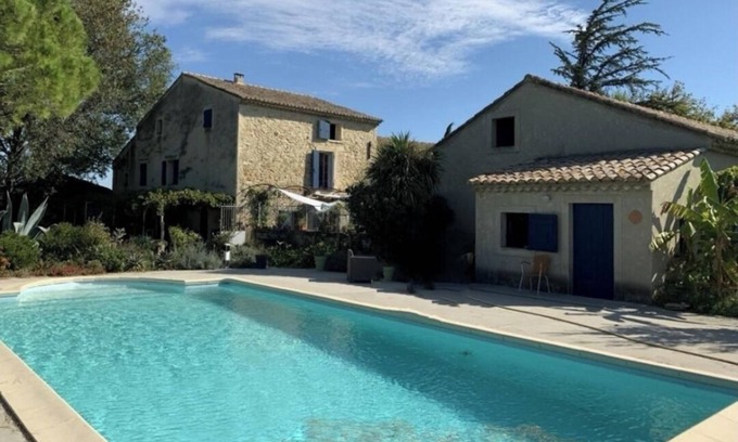 Orange Otro | Magnificent Mas provençal. Not overlooked, with swimming pool and large enclosed garden.