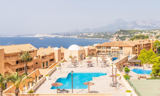 Pueblo Mascarat Apartamento | Magnificent Penthouse Alteamascarat