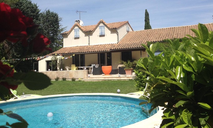 Clarensac Casa | Magnifica propiedad con piscina
