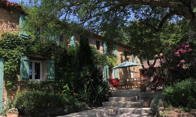 Mondragon Otro | Magnificent Provençal House "Mas" - Lush Greenery