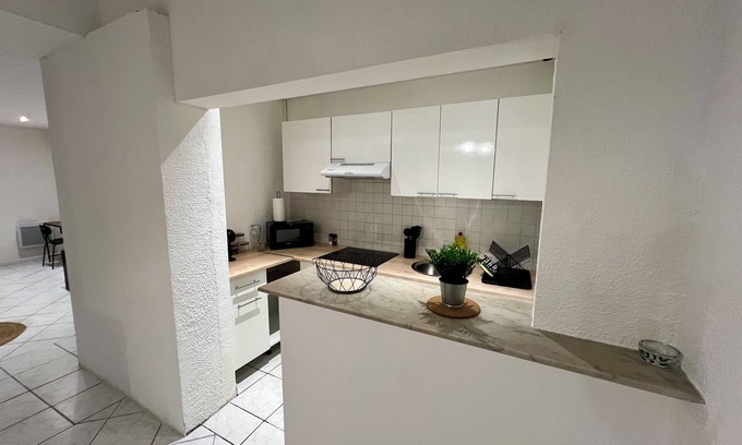 Coutras Apartamento | Magnificent T3 any comfort hyper center of Coutras-WIFI