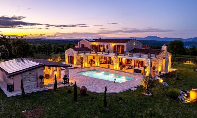 Hrboki Villa | Villa Antea / Elegant Villa Antea in Barban, eastern Istria