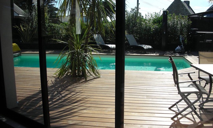Plouharnel Villa | Amplia villa con piscina climatizada, cerca de las playas, 8 personas.
