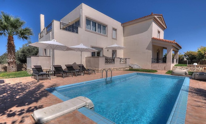 Prinos Villa | Magnificent Villa Prinos Princess