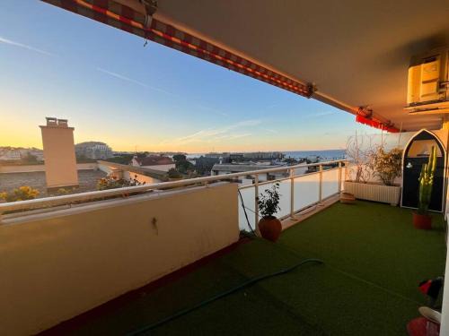 Juan-les-Pins Apartamento | Magnifique 2P vue mer Terrasse Parking