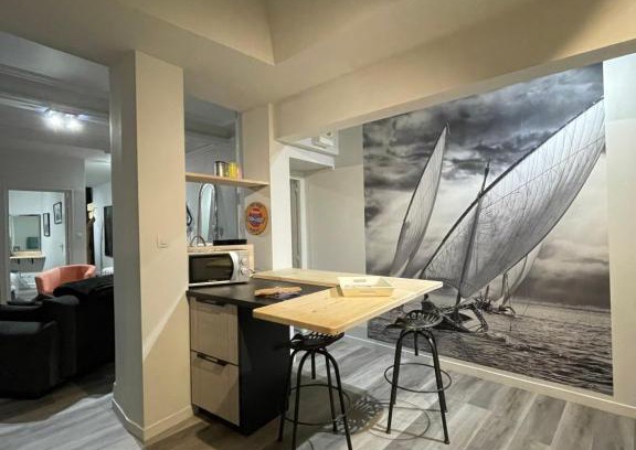 Moulins Engilbert Apartamento | Magnifique appartement en centre ville de Moulins-Engilbert